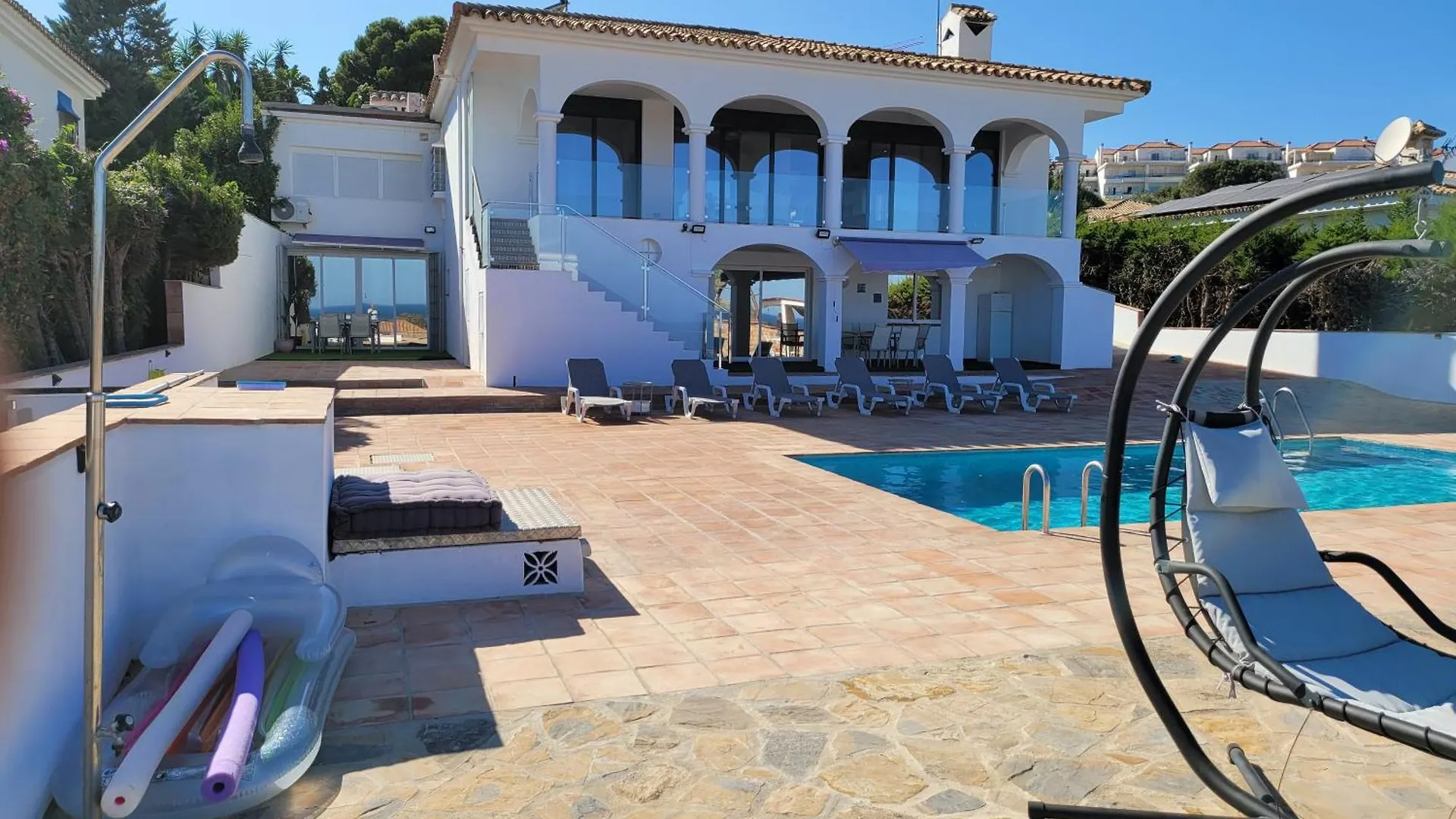 Luxury Apartments Sea Views With Pool Manilva Spain