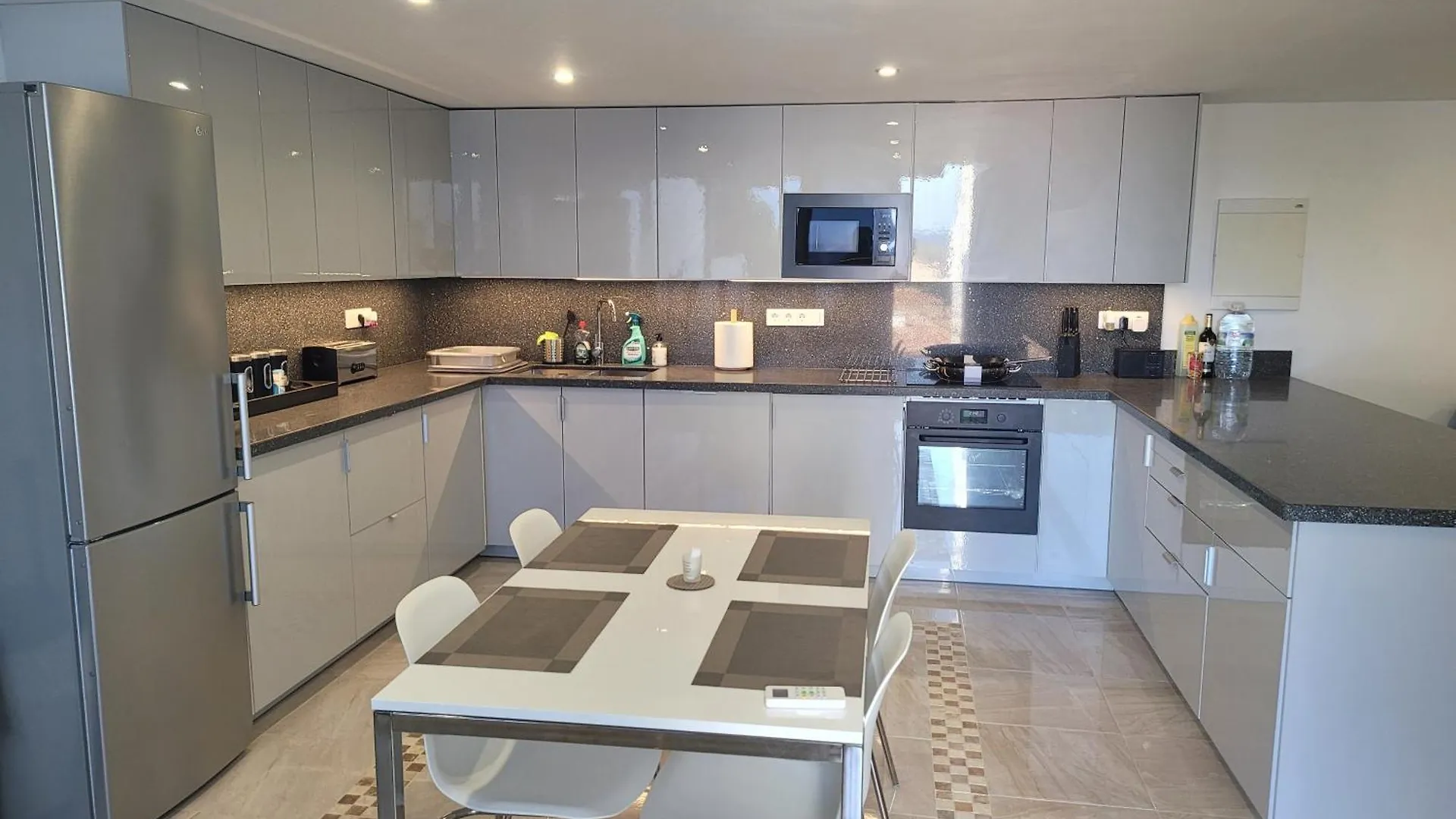 Luxury Apartments Sea Views With Pool Manilva